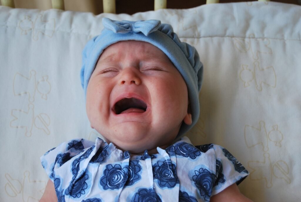 bebe llorando hora dormir